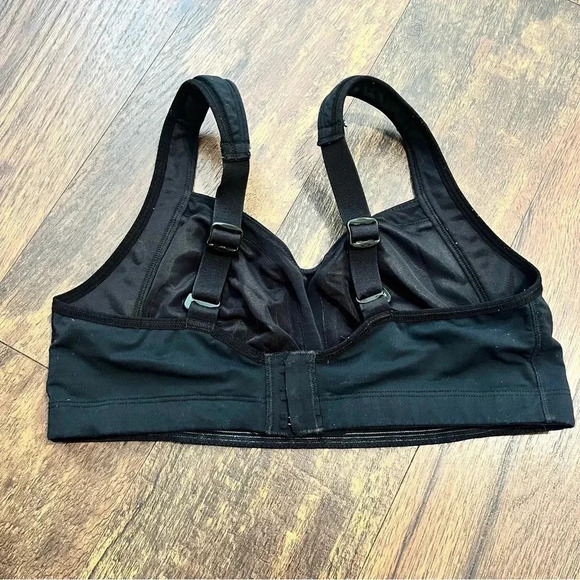 Lululemon Ta Ta Tamer Sports Bra Size 32C Dark Gray /Black - Picture 4 of 5